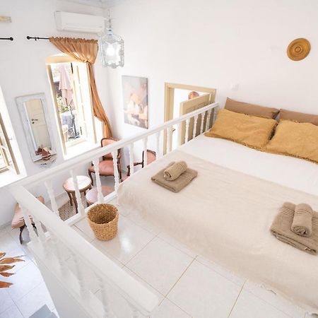 Mansion House Villa Chalki Town ภายนอก รูปภาพ