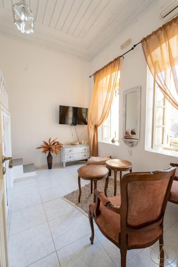 Mansion House Villa Chalki Town ภายนอก รูปภาพ
