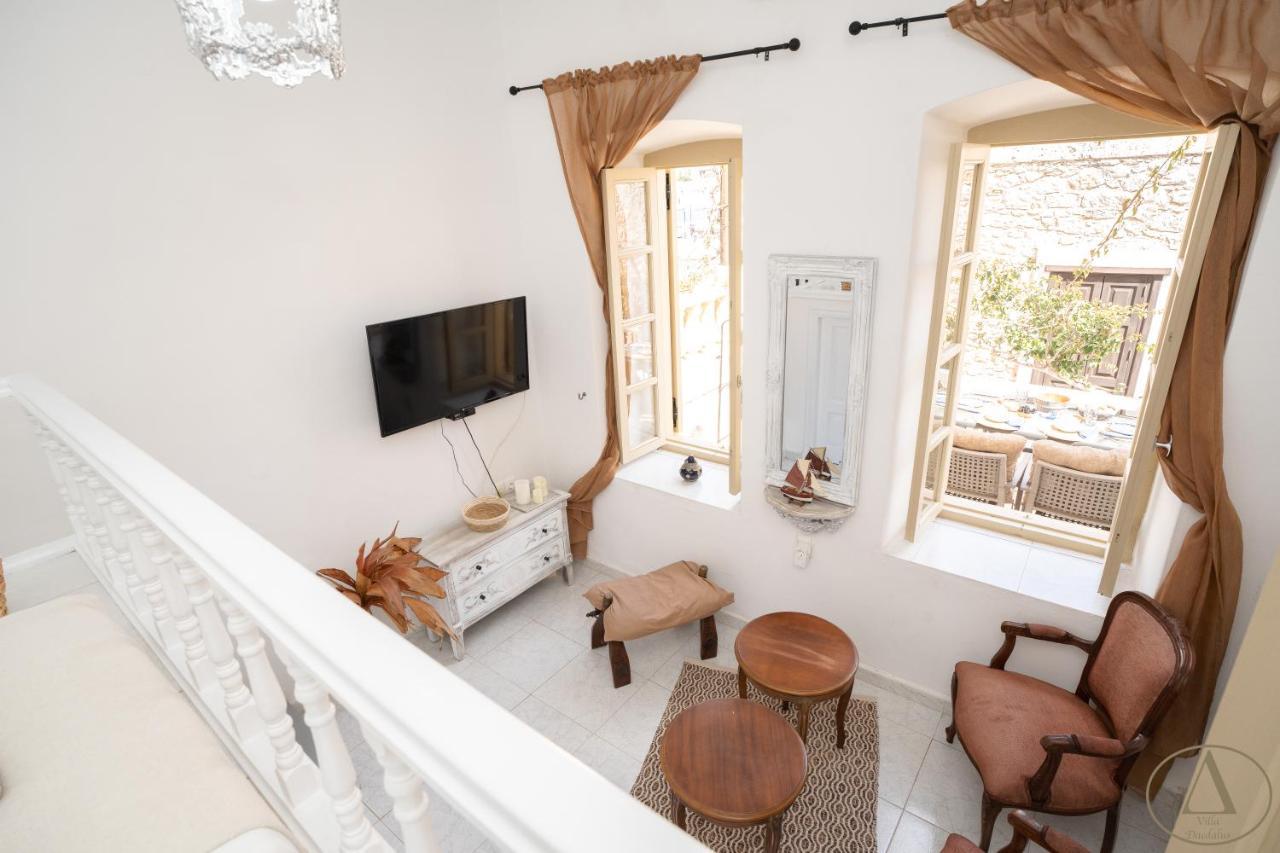 Mansion House Villa Chalki Town ภายนอก รูปภาพ