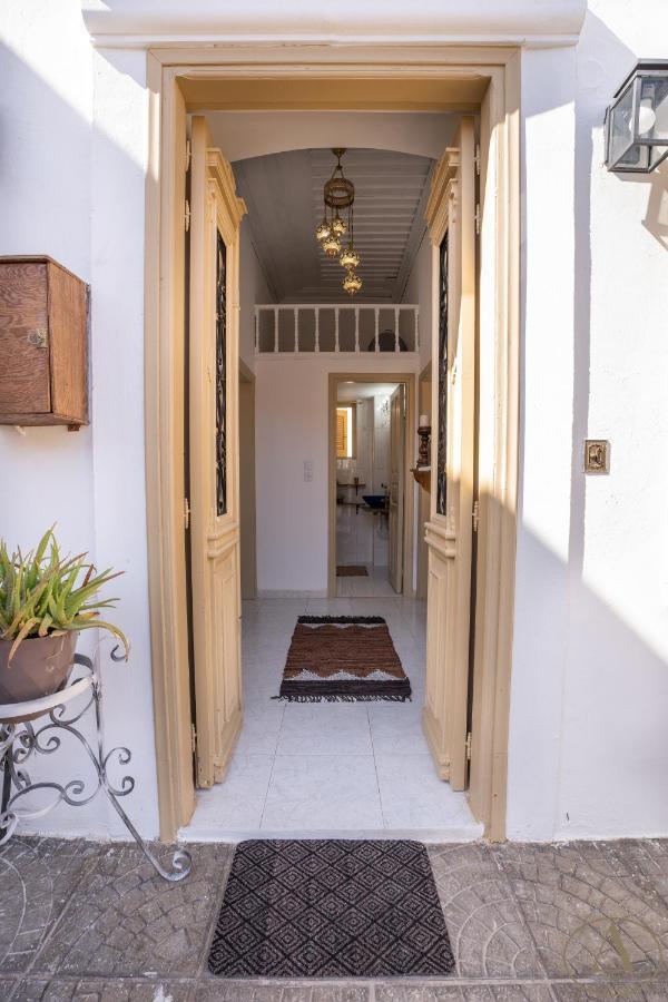 Mansion House Villa Chalki Town ภายนอก รูปภาพ