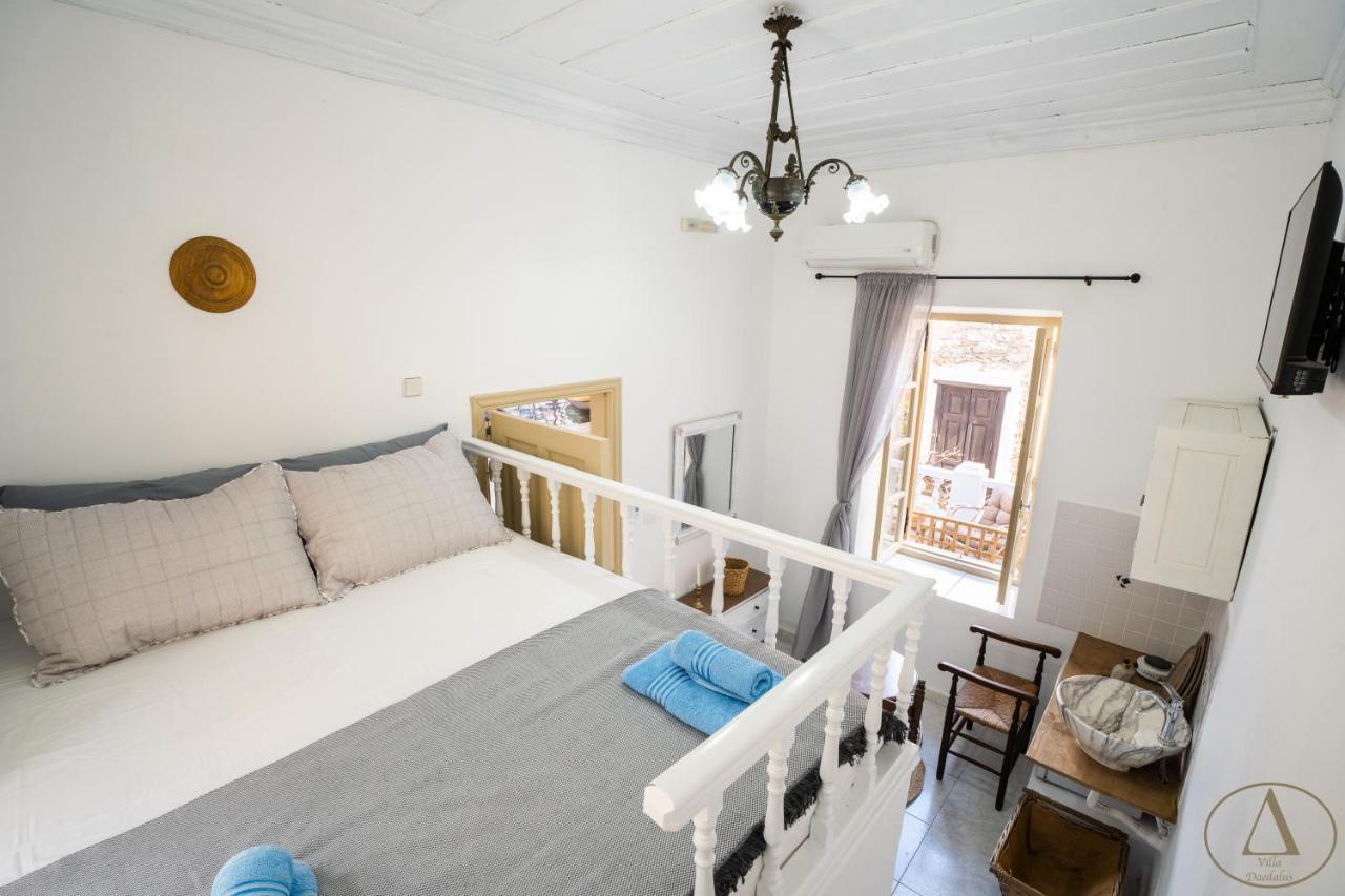 Mansion House Villa Chalki Town ภายนอก รูปภาพ