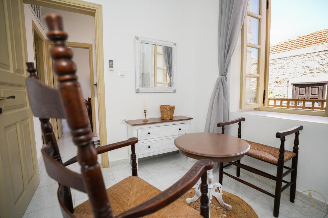 Mansion House Villa Chalki Town ภายนอก รูปภาพ