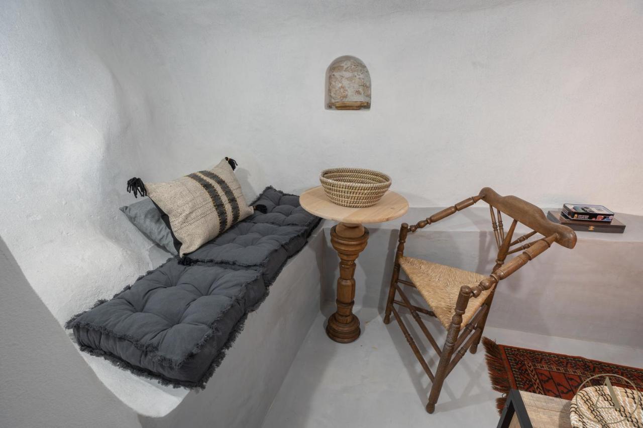 Mansion House Villa Chalki Town ภายนอก รูปภาพ