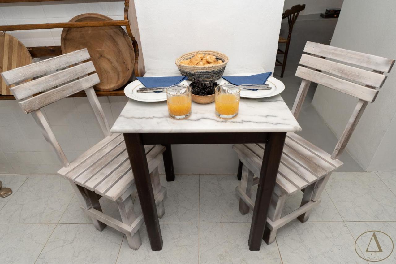 Mansion House Villa Chalki Town ภายนอก รูปภาพ
