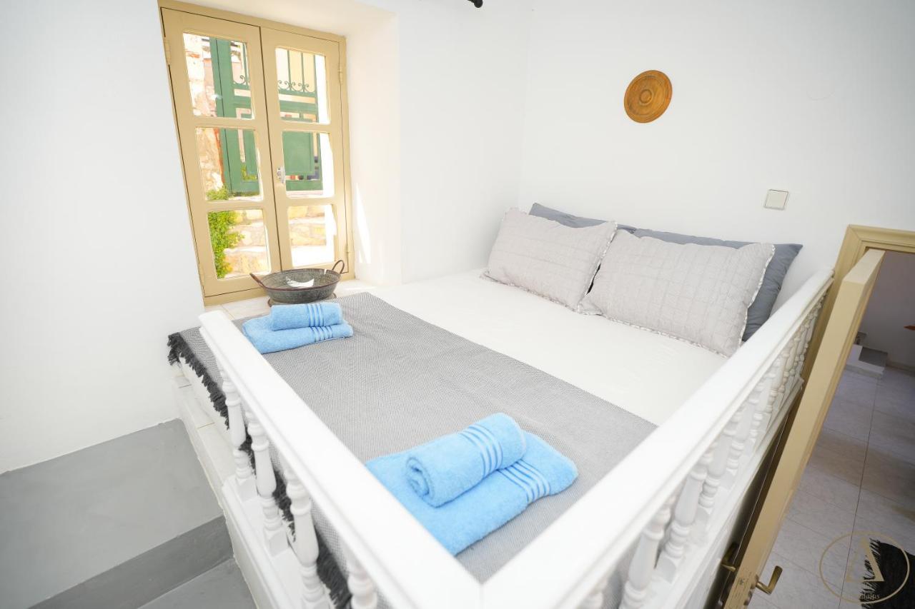 Mansion House Villa Chalki Town ภายนอก รูปภาพ