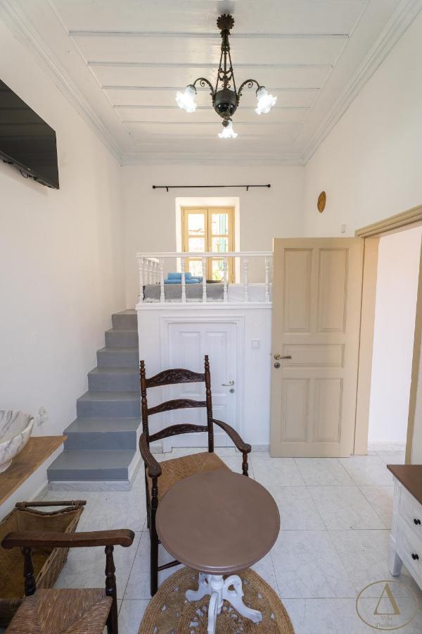 Mansion House Villa Chalki Town ภายนอก รูปภาพ